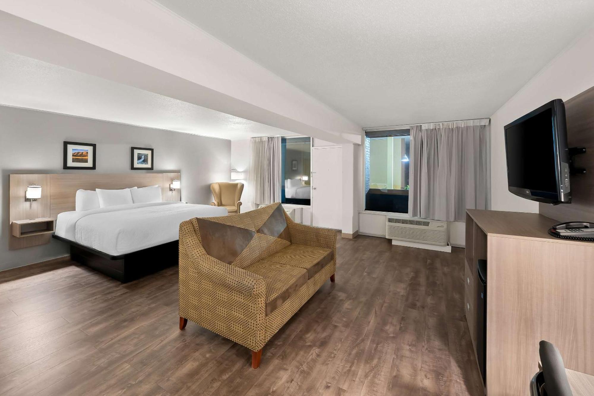 Clarion Inn & Suites And Convention Center Kearney Kültér fotó
